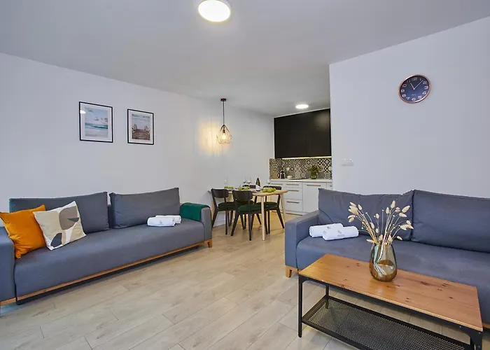 Nautica Blisko Plazy نيخوجة