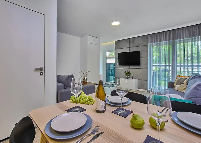 Nautica Blisko Plazy * نيخوجة